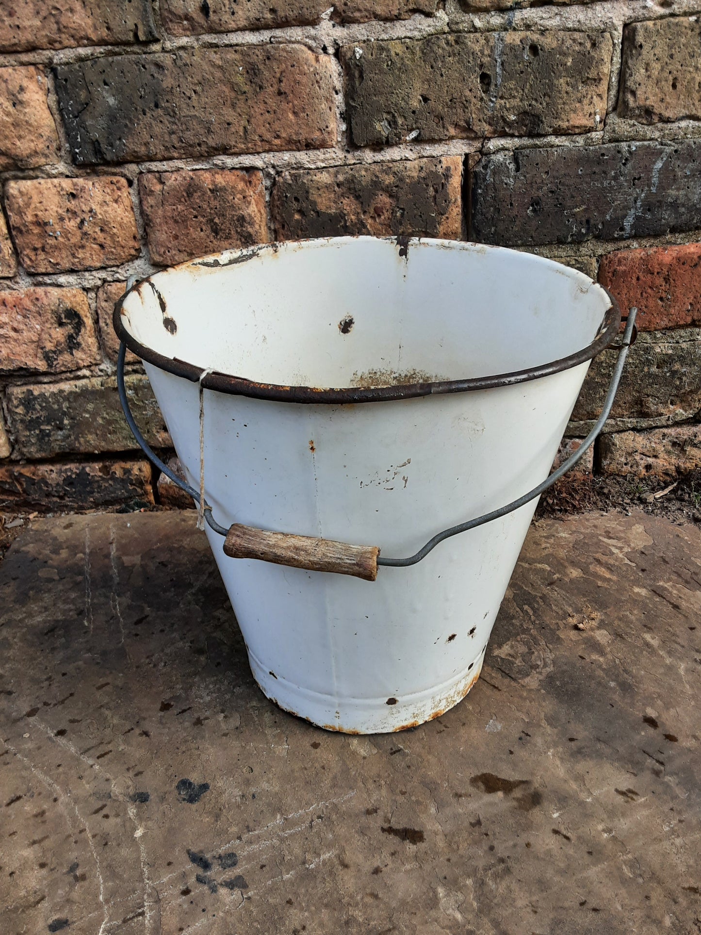 Enamel Bucket