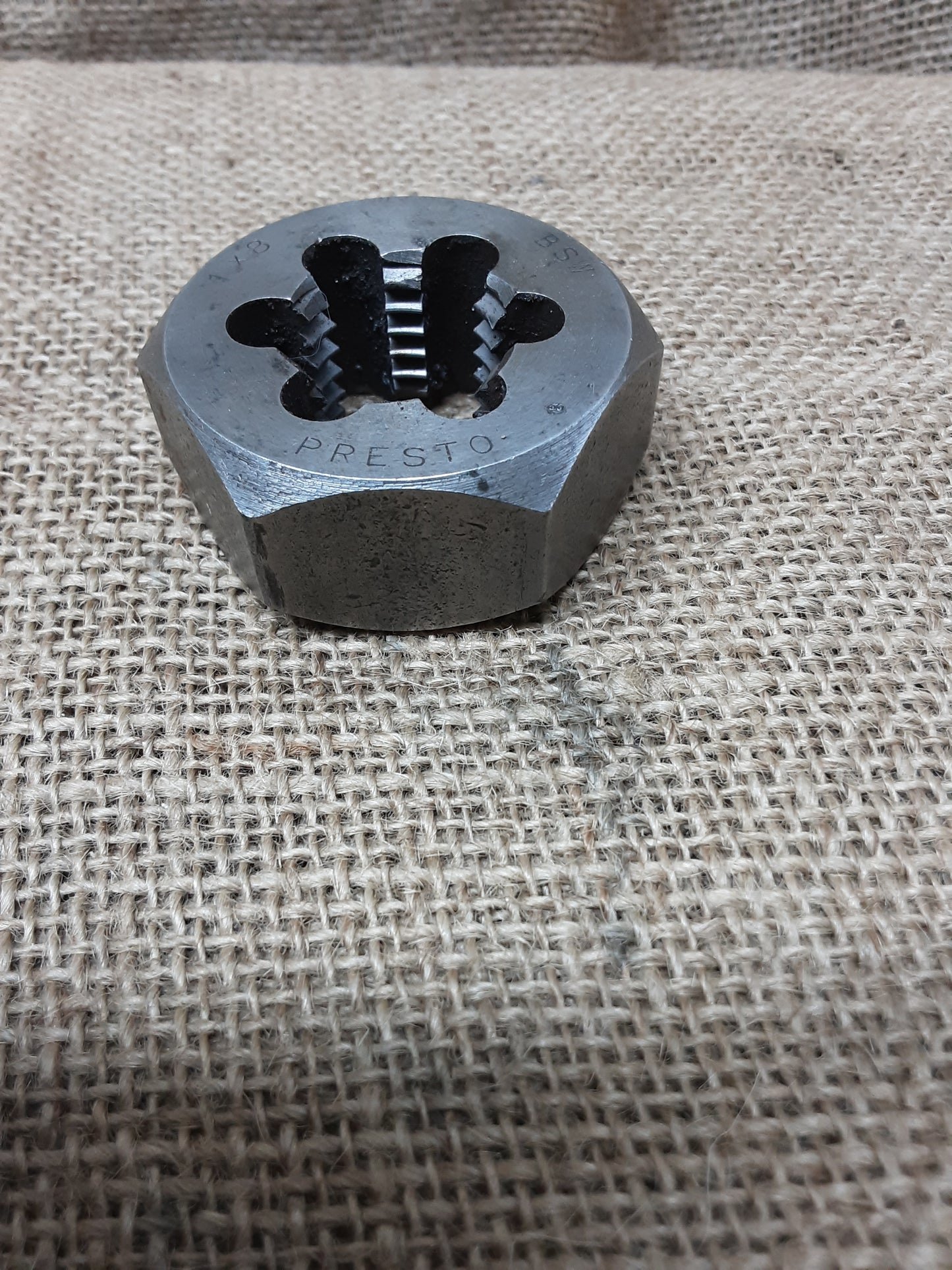 Thread Cleaner Die Nut 1" Whitworth