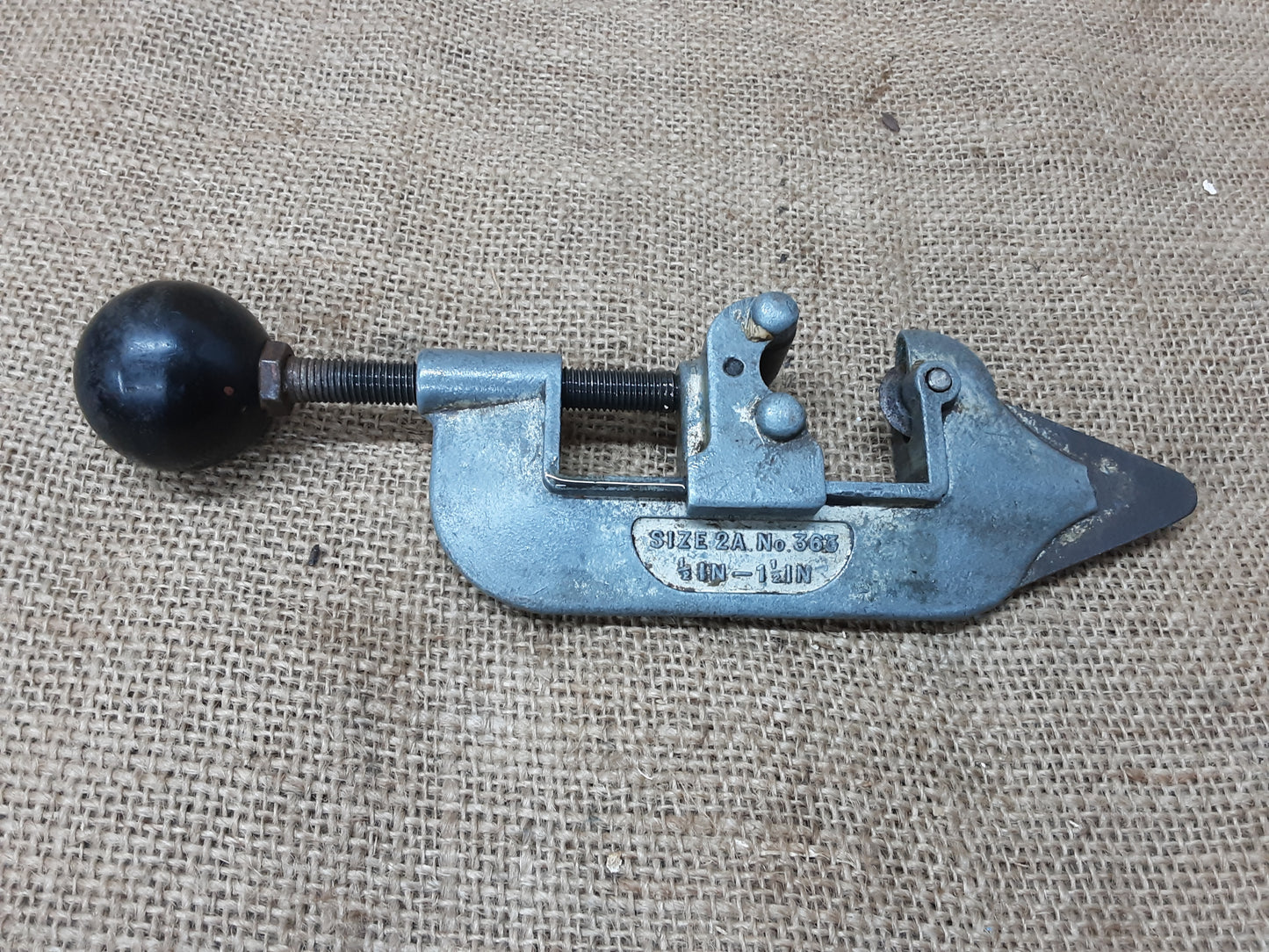 Monument Pipe Cutter No. 363