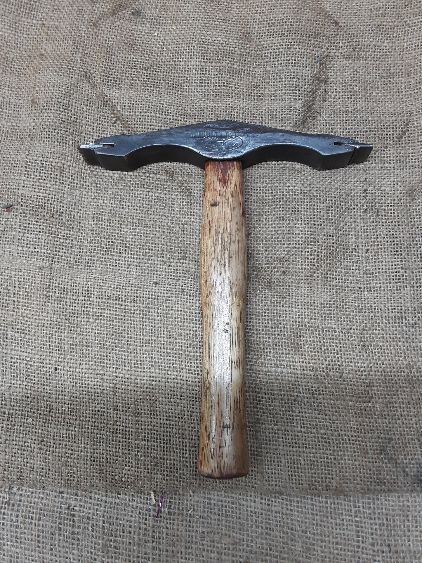 Brades Scutch Hammer No. 1704