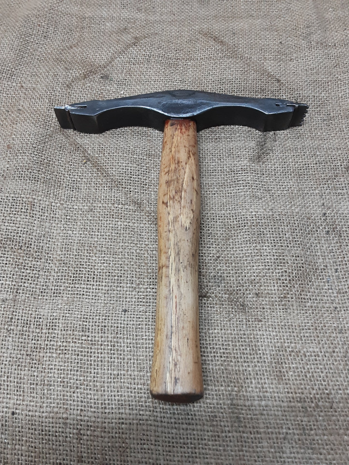 Brades Scutch Hammer No. 1704