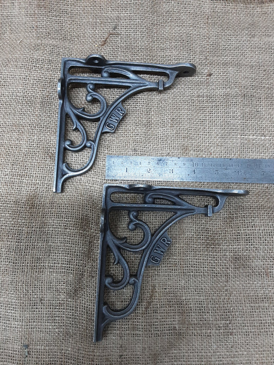 Cast Iron Shelf Bracket GWR 6"