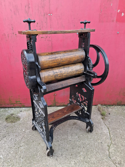 Victorian "Metropolitan" Mangle